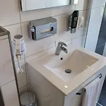 Kernsaniertes In Ruhiger Und Zentraler Lage By Interhome *